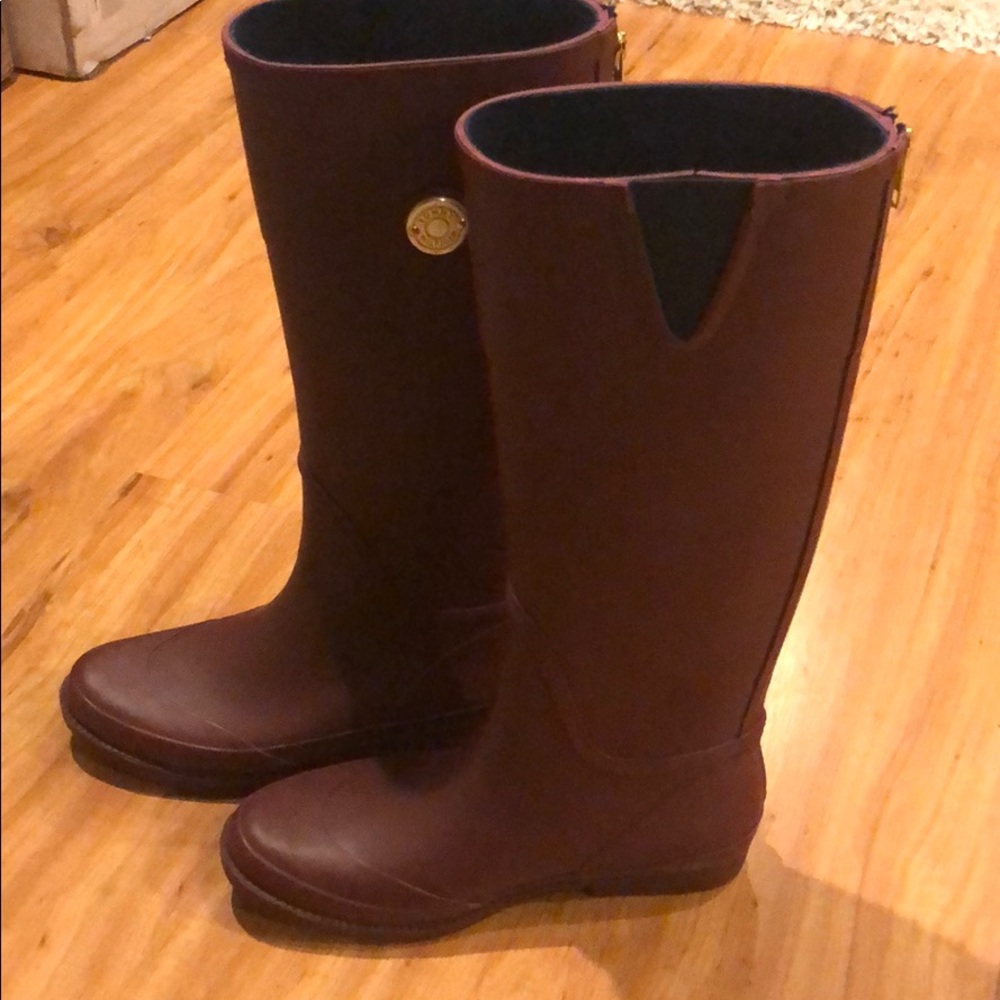 Rain boots